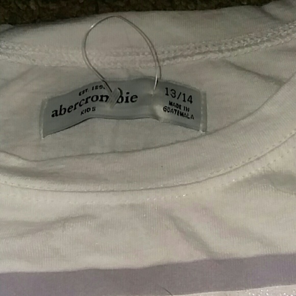 NWOT A&F kids  (girls) pretty t-shirt ( - Picture 3 of 5